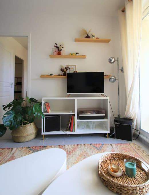 Cosy Appartement Entre Vignes Et Garrigue Avec Piscine Péret Exterior foto